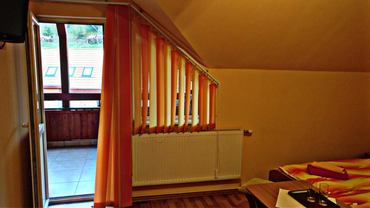 Bed and Breakfast Picnic Panzio Lunca de Sus Zewnętrze zdjęcie